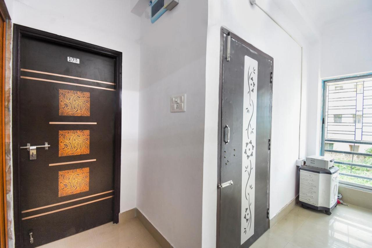 כלכותה Oyo Flagship Mishika Homes מראה חיצוני תמונה